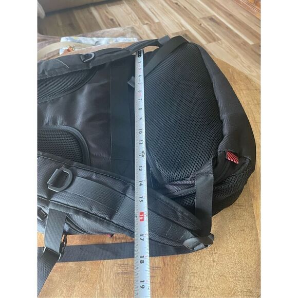 OPACK 18.4" Extra Large Laptop Backpack - TSA Friendly, Anti-Theft, Water-Resist - Picture 9 of 11